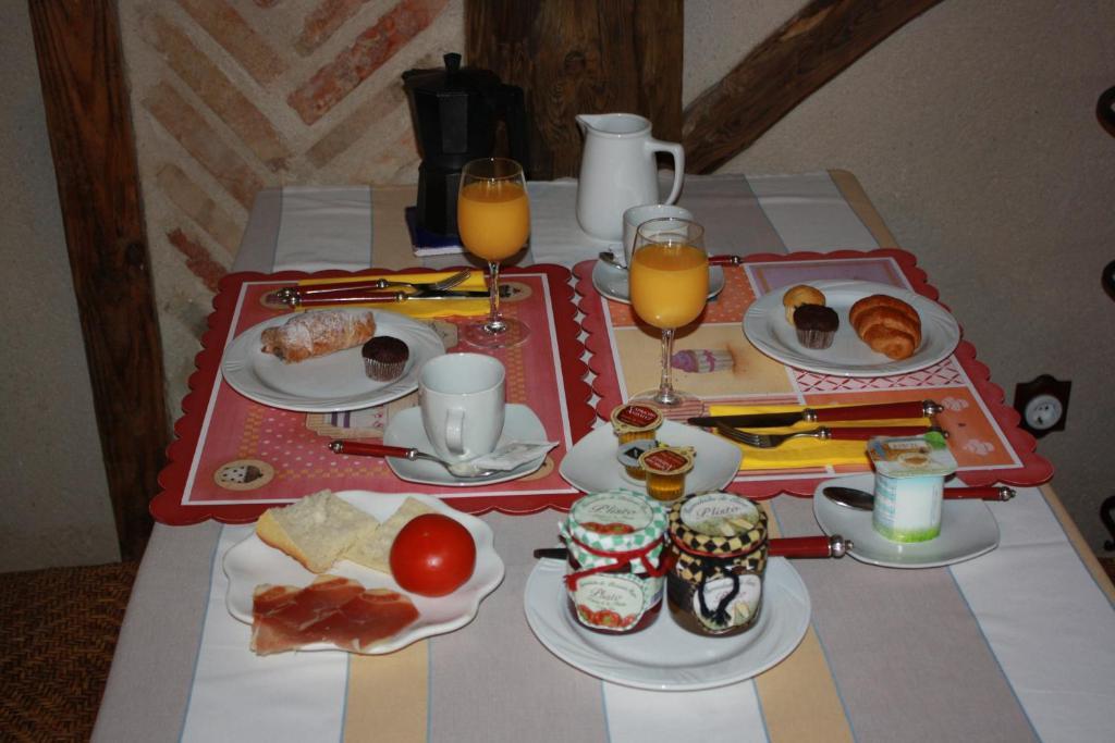 Posada Fuenteplateada Collado Hermoso Eksteriør billede